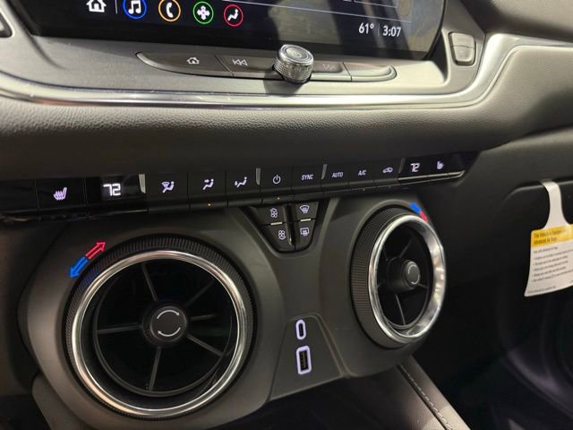 Used 2024 Chevrolet Blazer LT w/ Convenience Package FWD image 21
