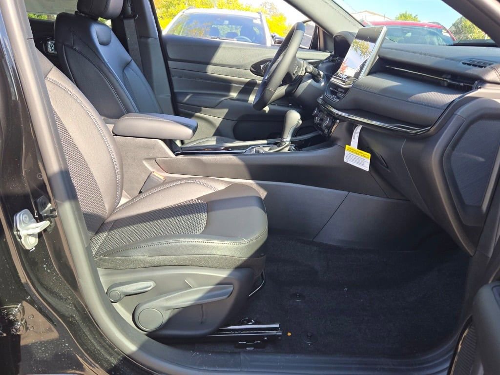 New 2026 Jeep Compass Latitude image 7