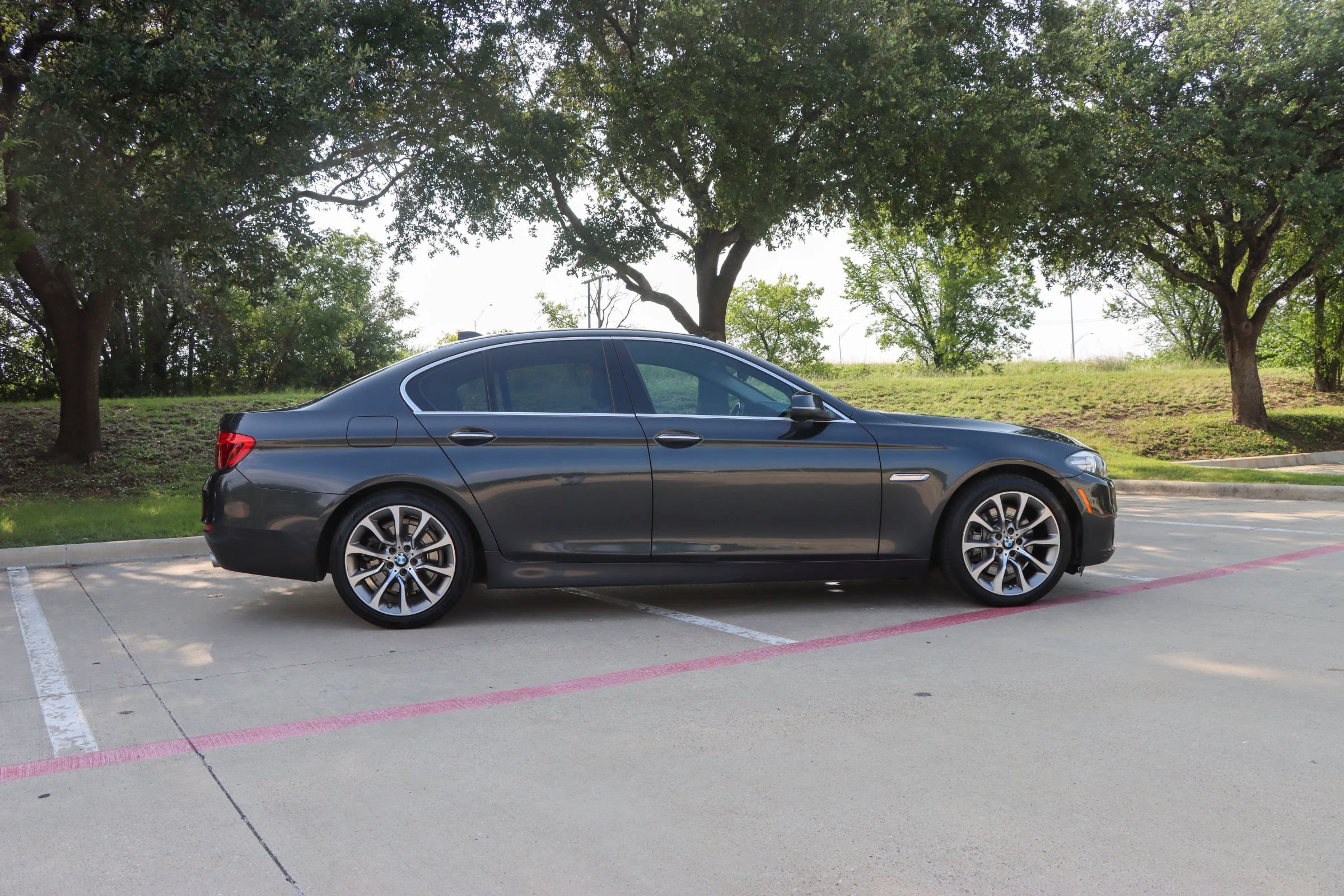 Used 2016 BMW 535i xDrive Sedan AWD/4WD image 8