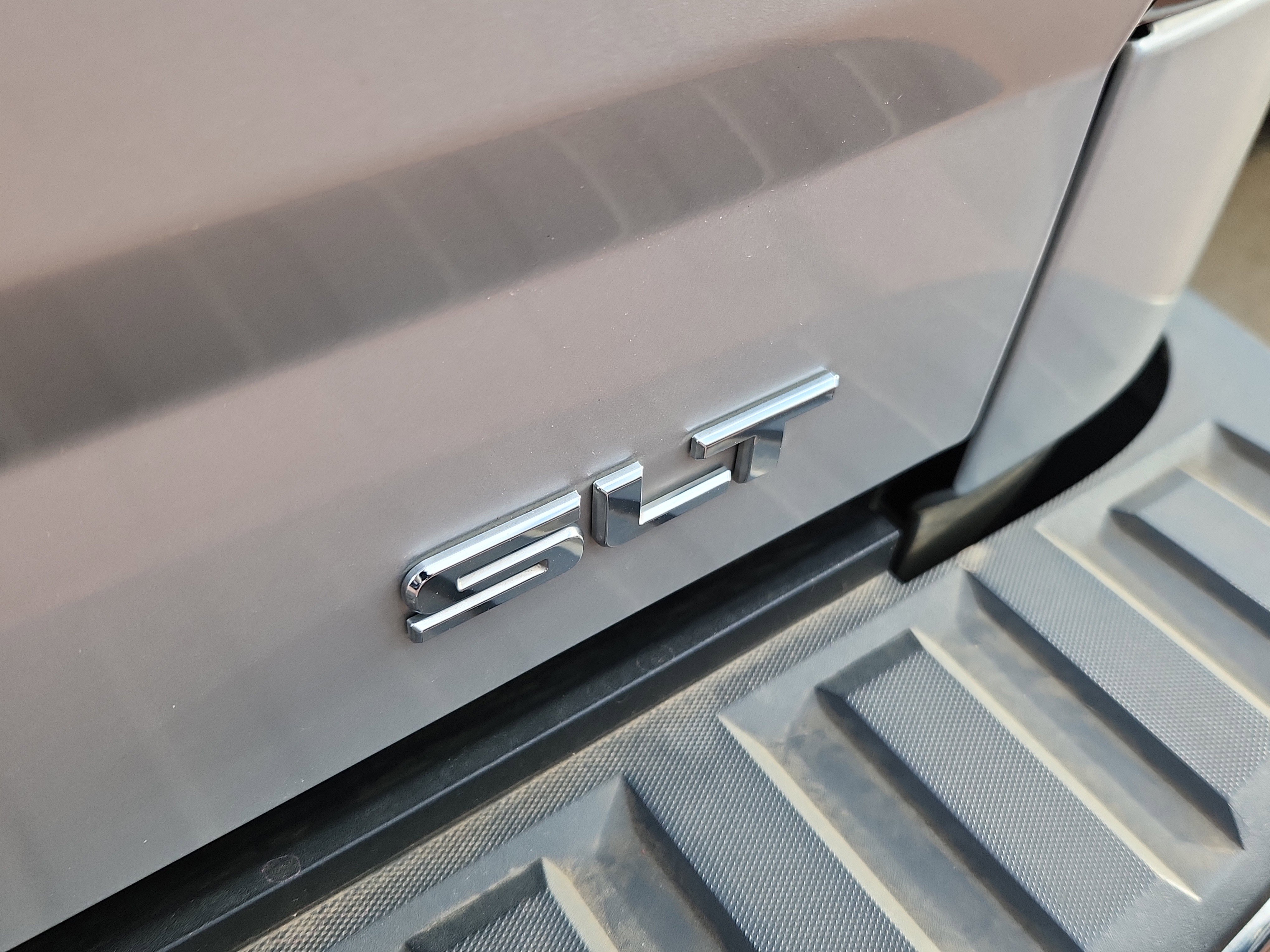 Used 2014 GMC Sierra 1500 SLT w/ SLT Preferred Package image 7