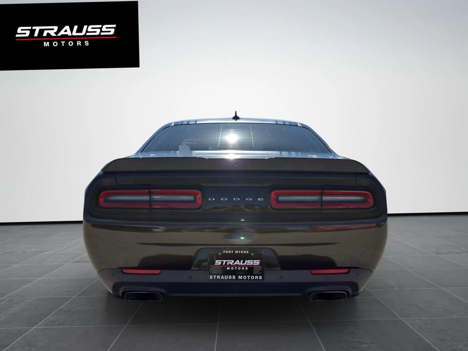 Used 2017 Dodge Challenger R/T Plus RWD image 8