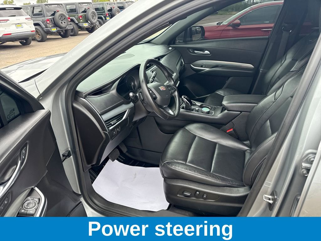 Used 2023 Cadillac XT4 Premium Luxury image 11