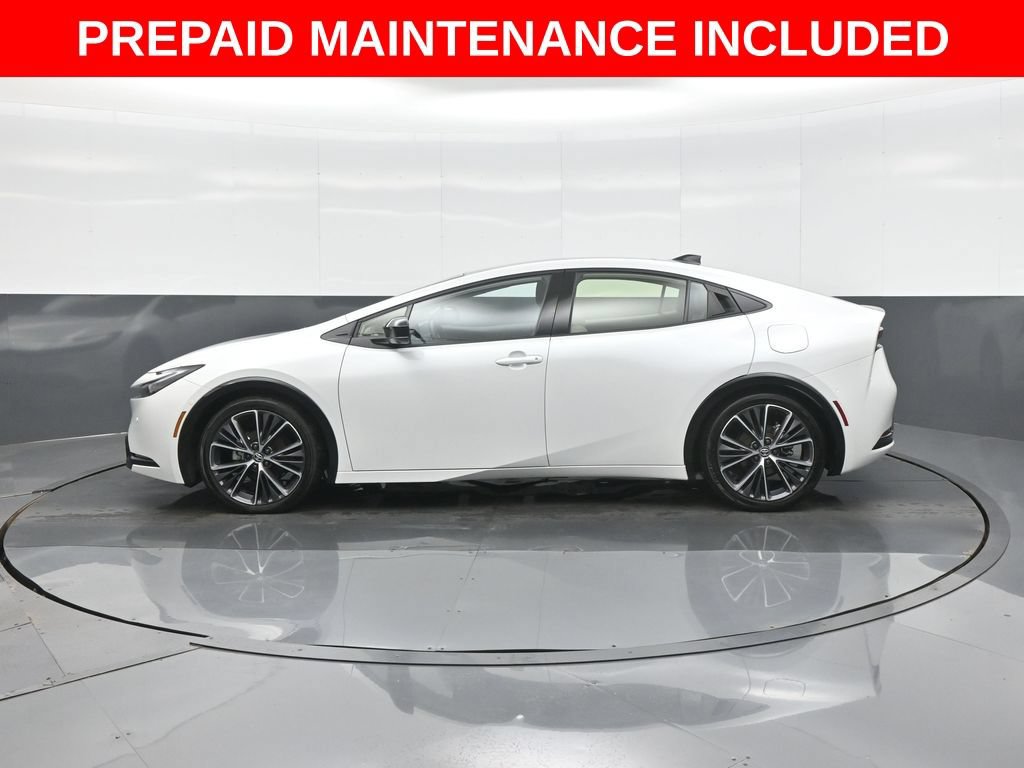 Used 2026 Toyota Prius Limited w/ Limited Premium Package FWD image 4