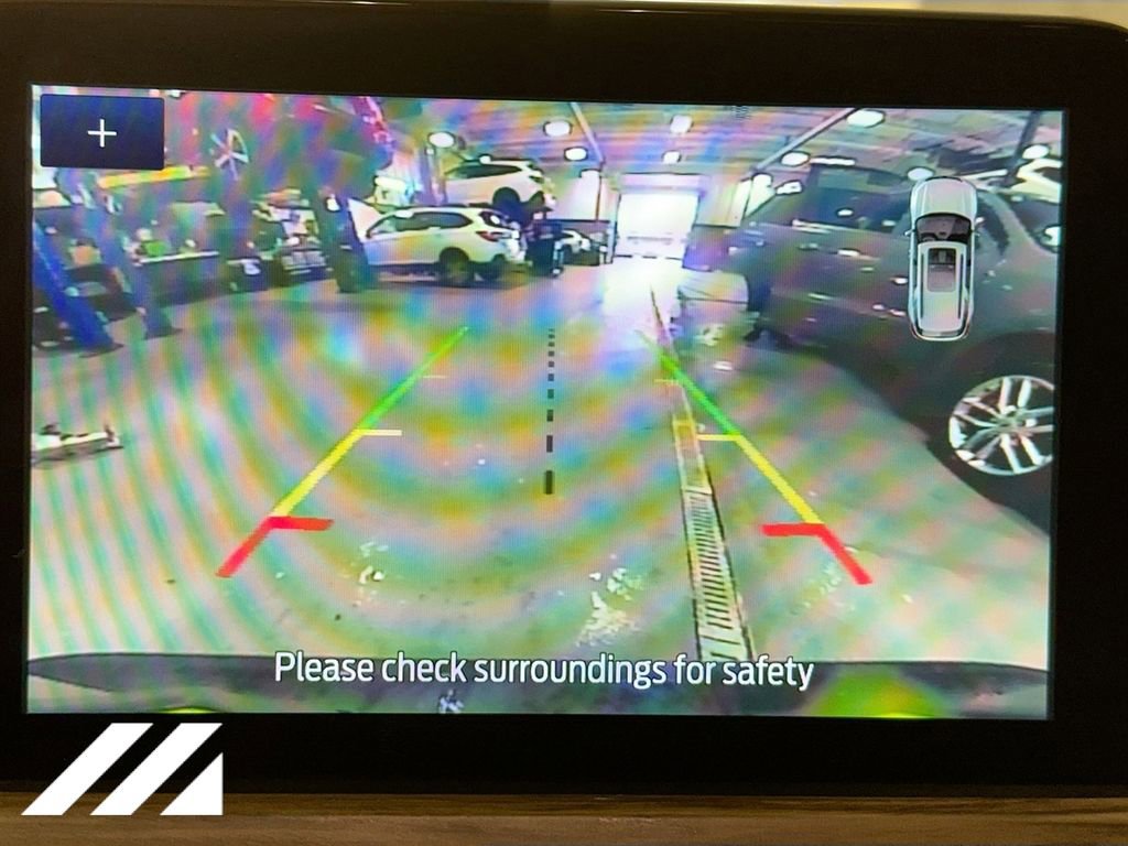 Used 2020 Ford Escape Titanium image 16