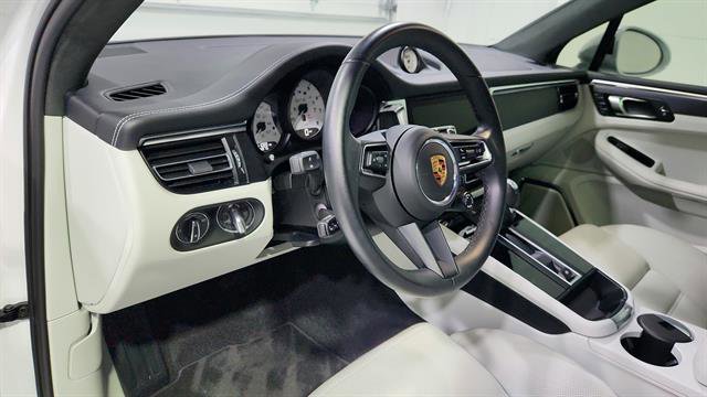 Used 2023 Porsche Macan GTS image 10