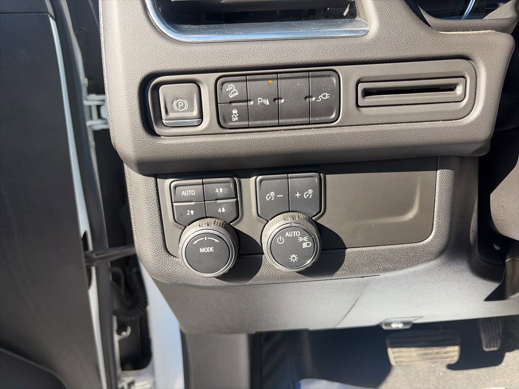 Used 2021 Chevrolet Tahoe Z71 image 16