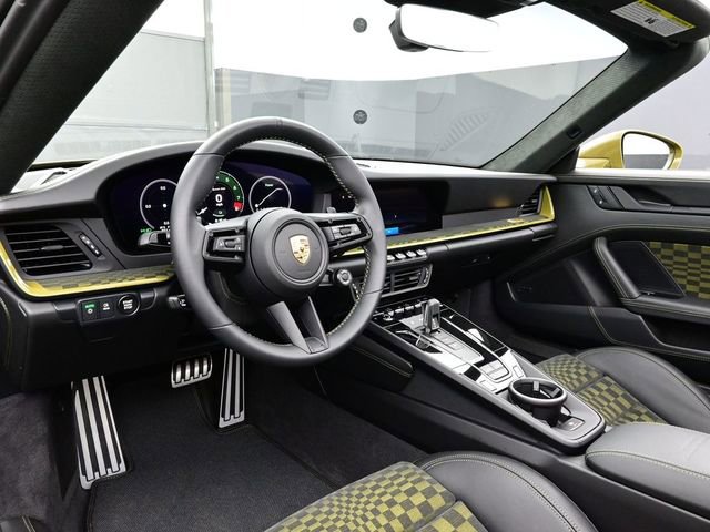 Certified 2026 Porsche 911 Carrera GTS image 4