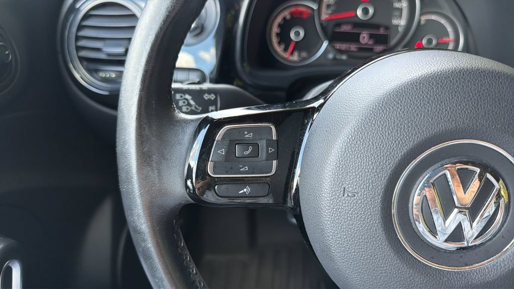 Used 2019 Volkswagen Beetle 2.0T S FWD image 20