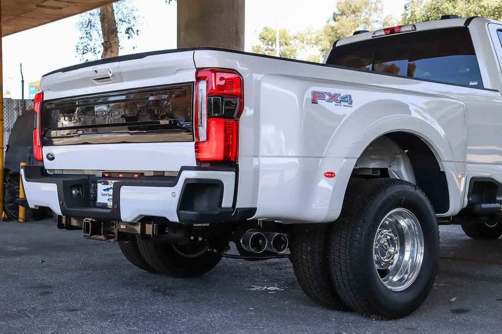 New 2026 Ford F350 Platinum AWD/4WD image 9