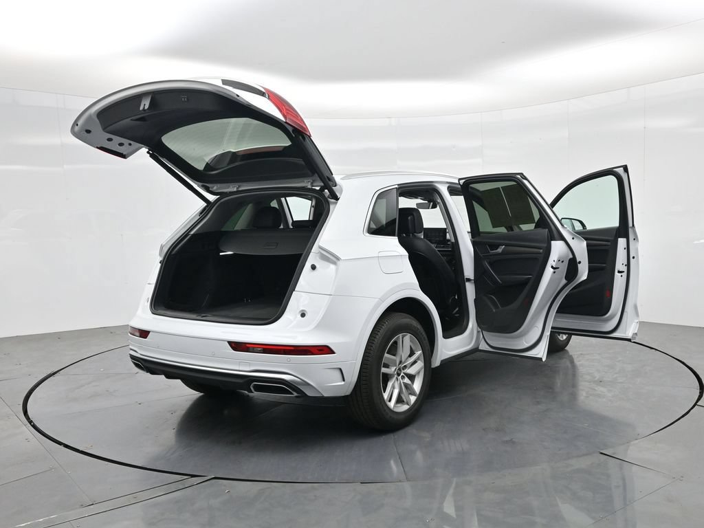 Used 2023 Audi Q5 2.0T Premium w/ Convenience Package AWD/4WD image 37