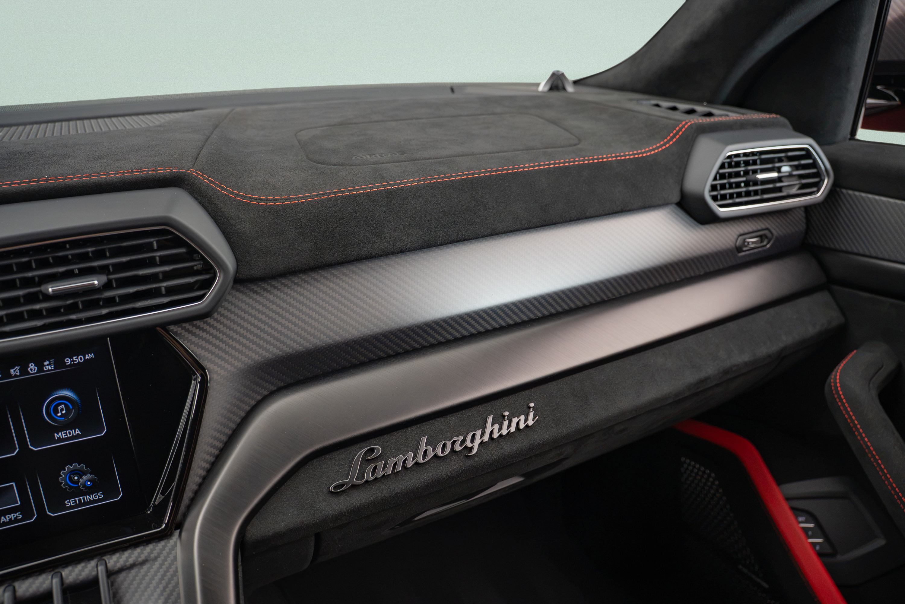 Used 2024 Lamborghini Urus Performante AWD/4WD image 10