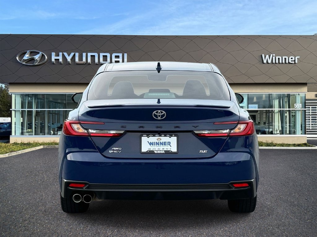 Used 2025 Toyota Camry SE w/ Convenience Package AWD/4WD image 3