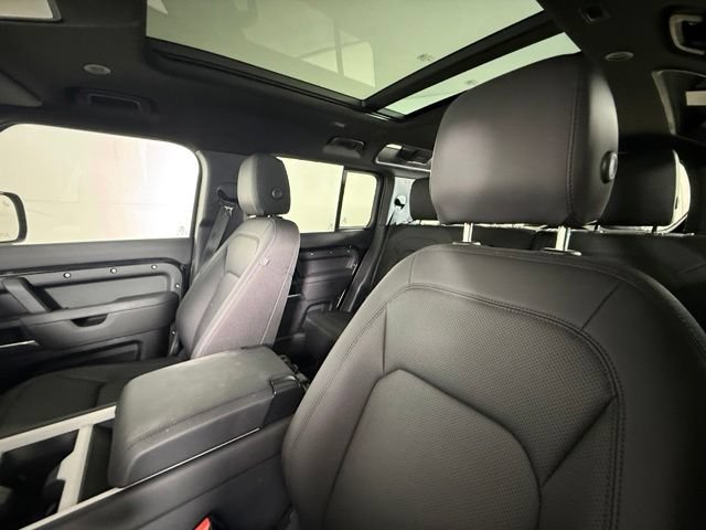 Certified 2025 Land Rover Defender 110 S AWD/4WD image 7
