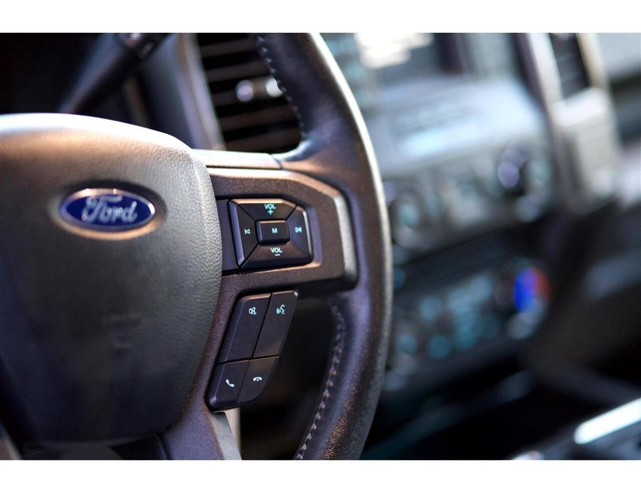 Used 2018 Ford F150 XLT w/ Equipment Group 301A Mid AWD/4WD image 35