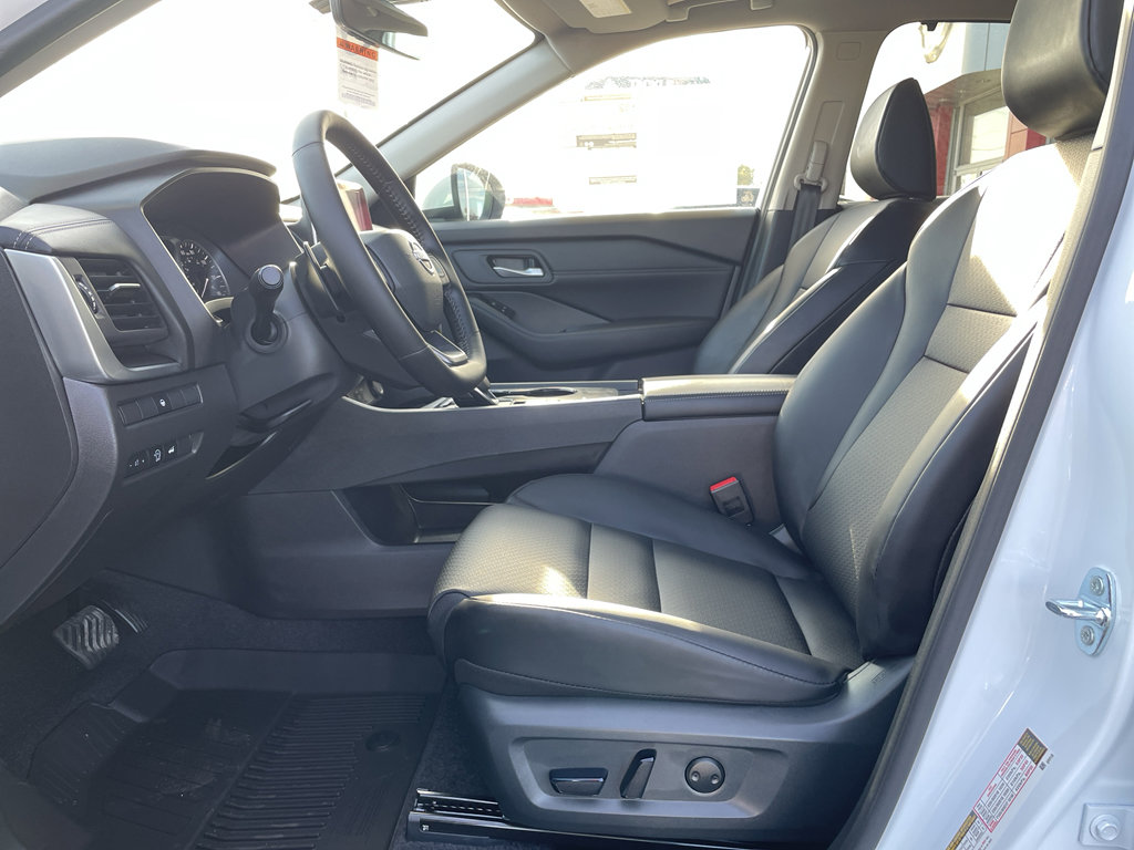 New 2026 Nissan Rogue SV image 10