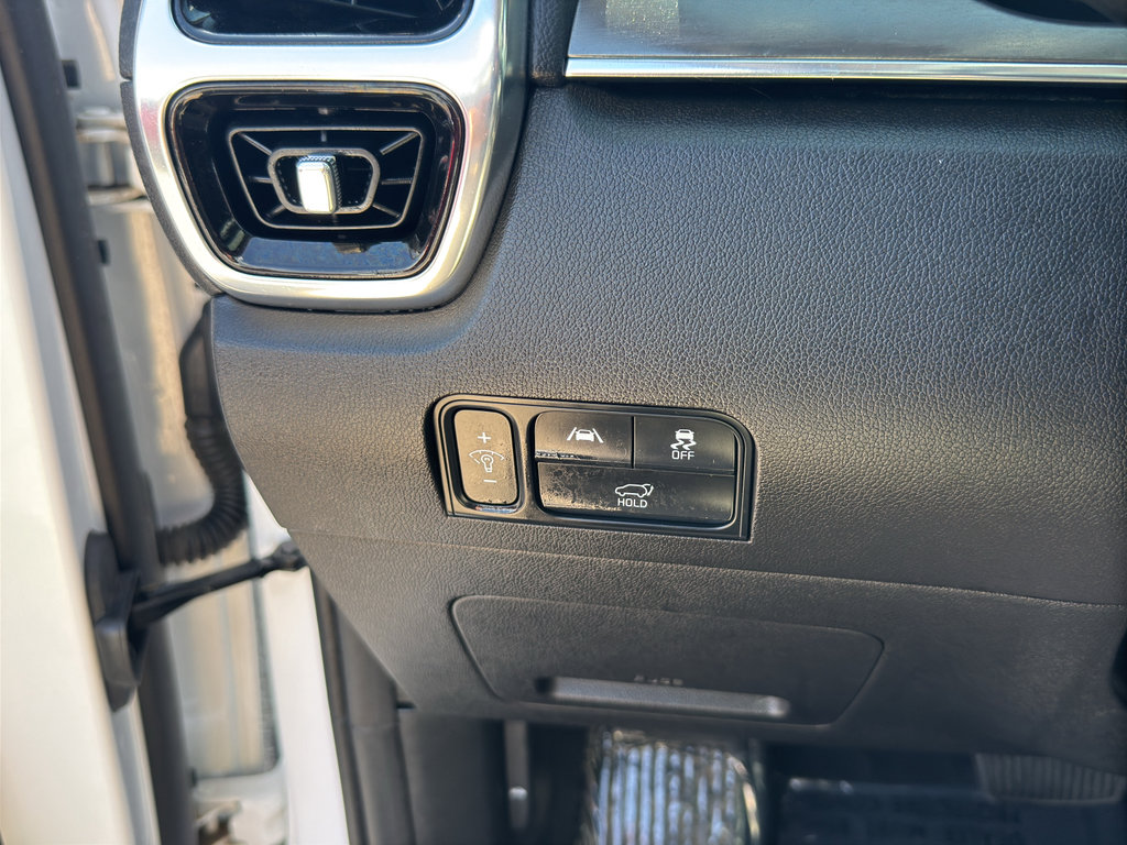 Used 2023 Kia Sorento SX AWD/4WD image 25
