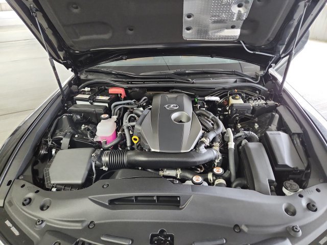 Used 2023 Lexus IS 300 w/ Comfort Package RWD image 31