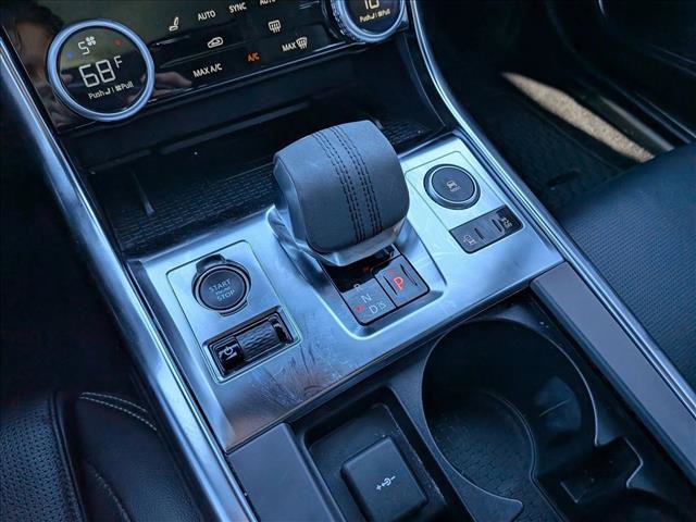 Used 2024 Jaguar XF R-Dynamic SE image 16