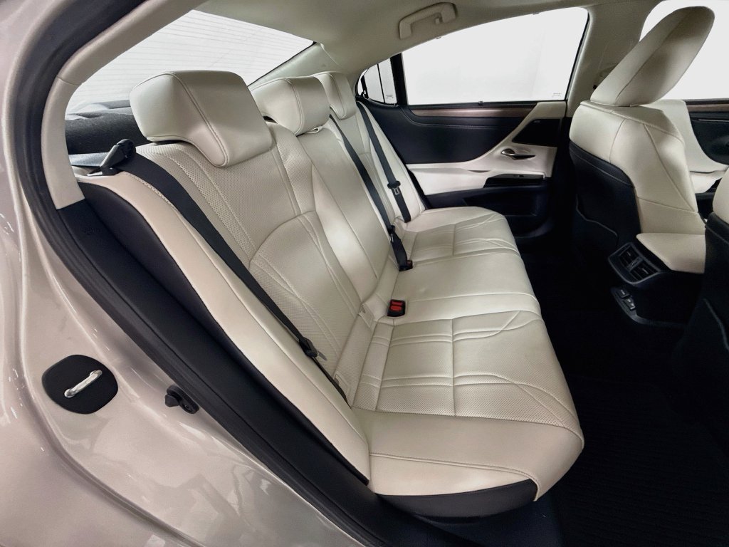 Certified 2024 Lexus ES 300h Ultra Luxury w/ Accessory Package (Z2) FWD image 28