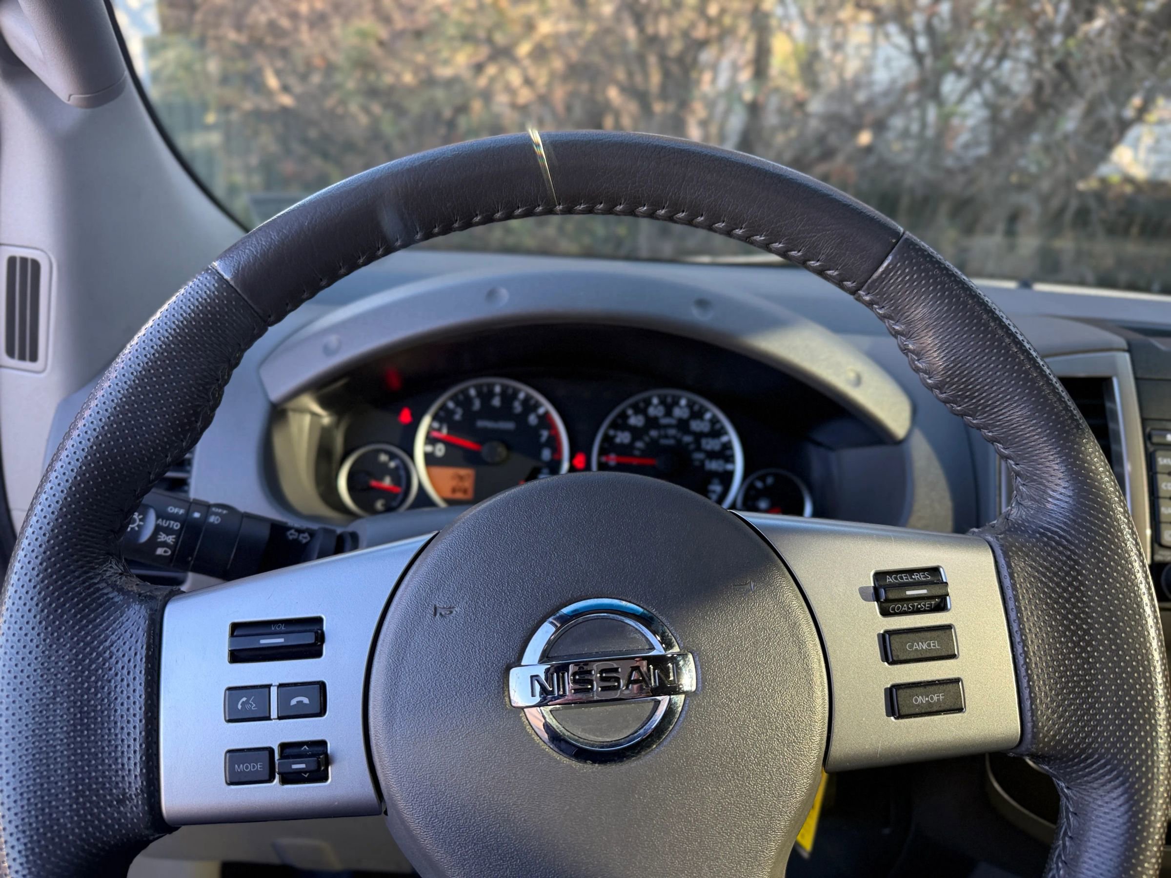 Used 2014 Nissan Frontier SL image 42