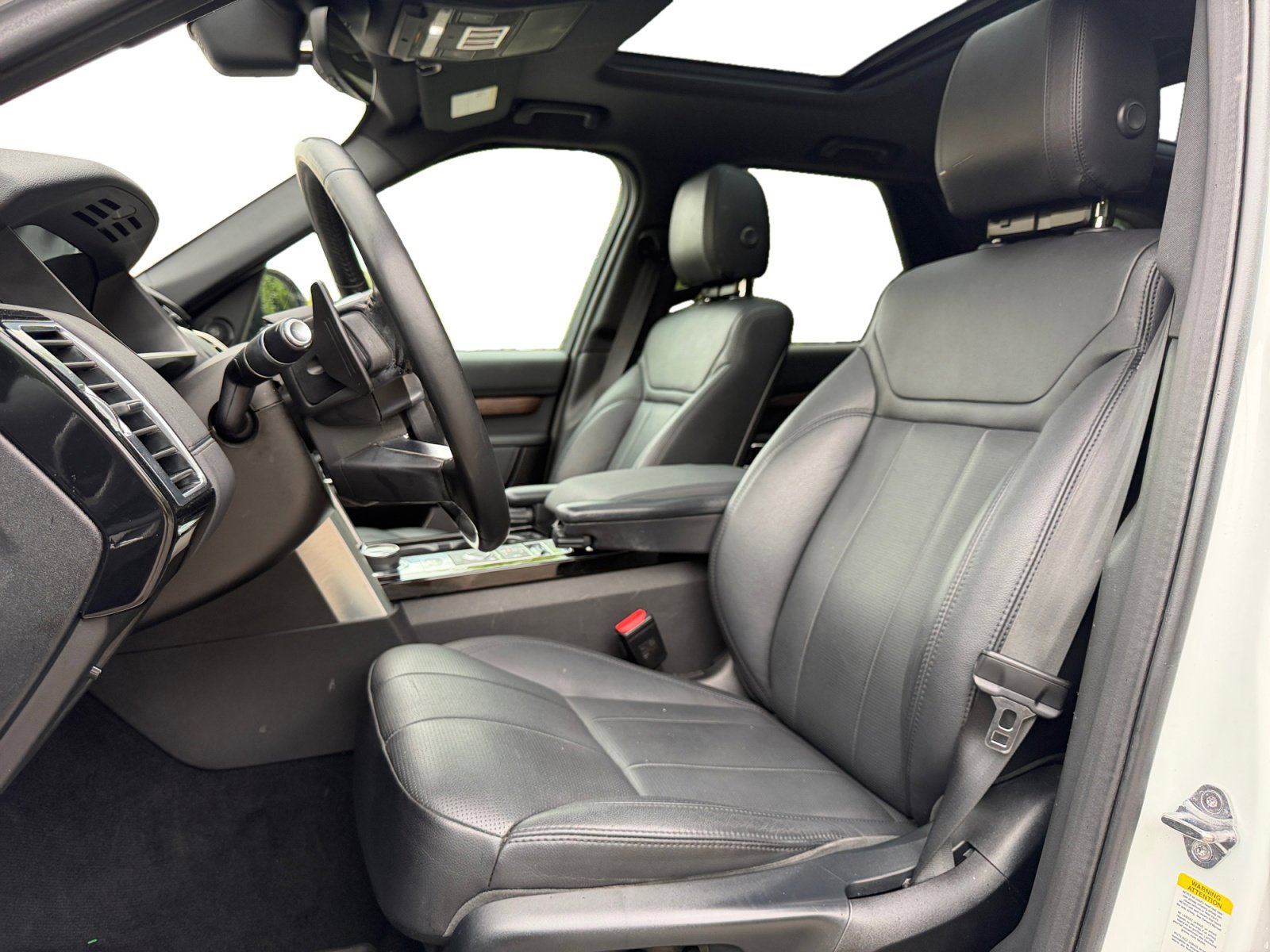 Used 2019 Land Rover Discovery HSE AWD/4WD image 10