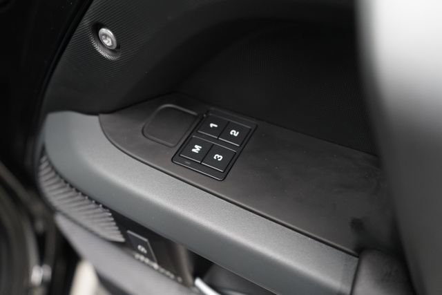 Used 2024 Land Rover Defender 110 X-Dynamic SE AWD/4WD image 60