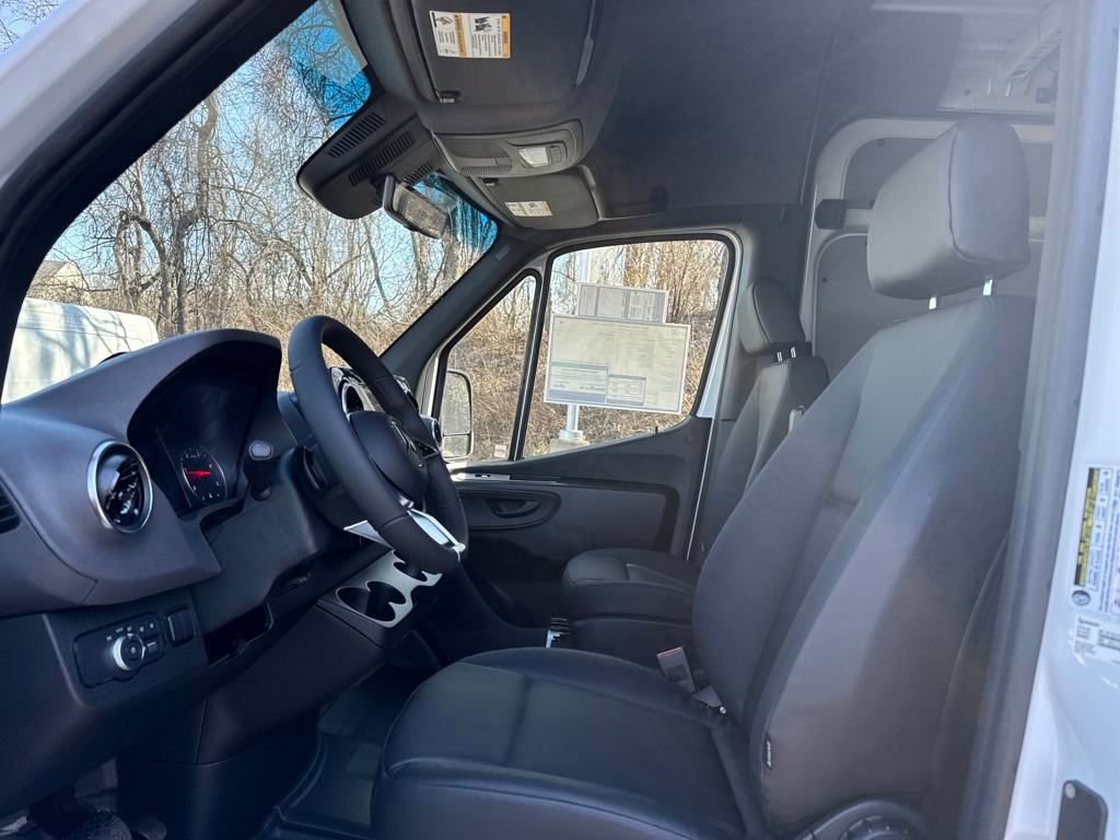 New 2025 Mercedes-Benz Sprinter 3500 image 9