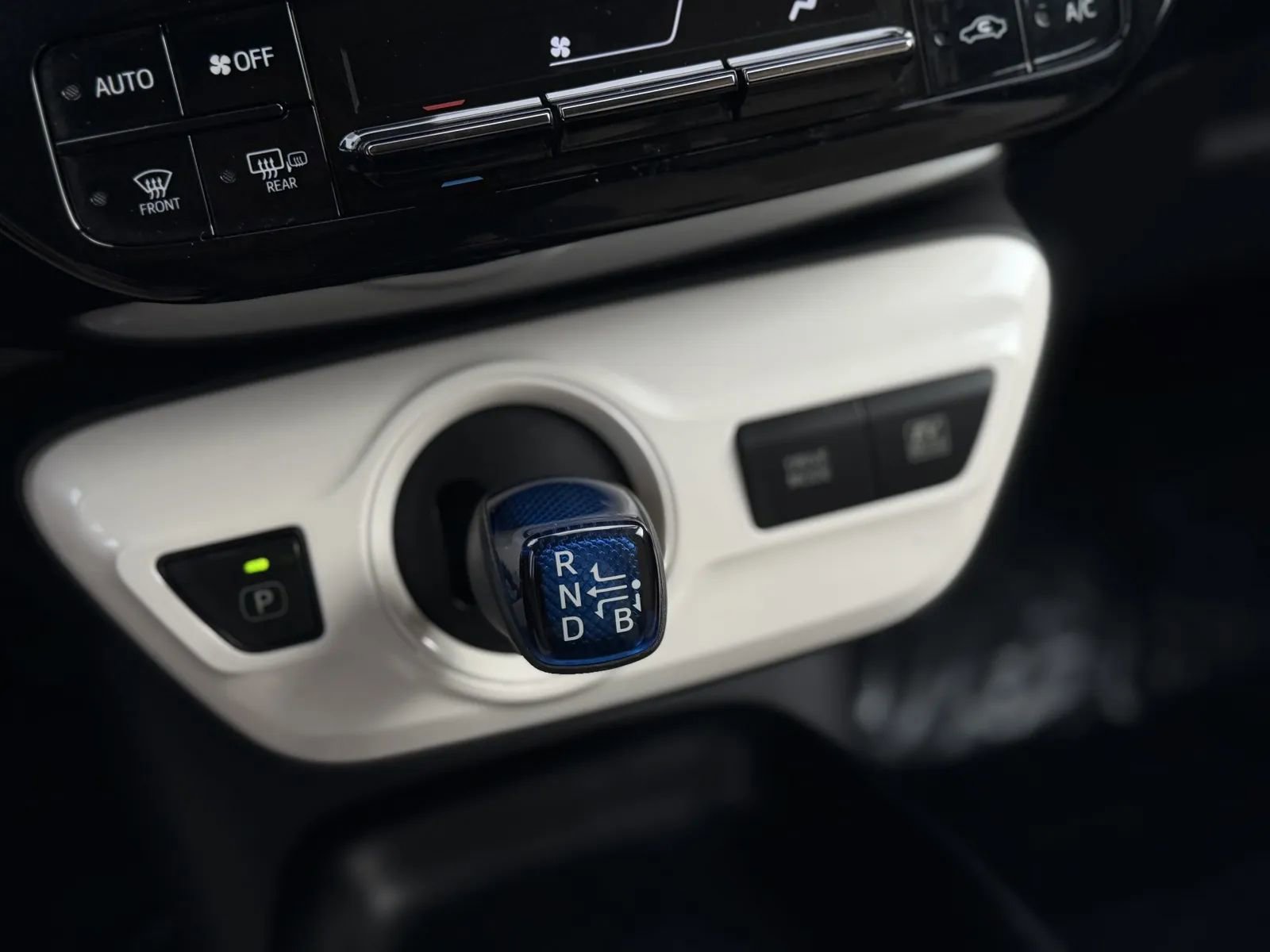 Used 2017 Toyota Prius Two w/ Prius Two Safety Plus Package image 29