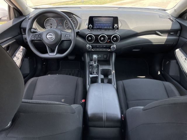 Used 2025 Nissan Sentra S FWD image 9