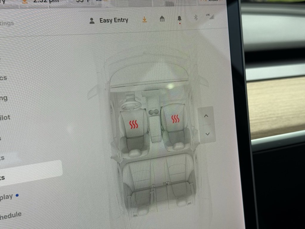 Used 2021 Tesla Model 3 Standard Range Plus image 6