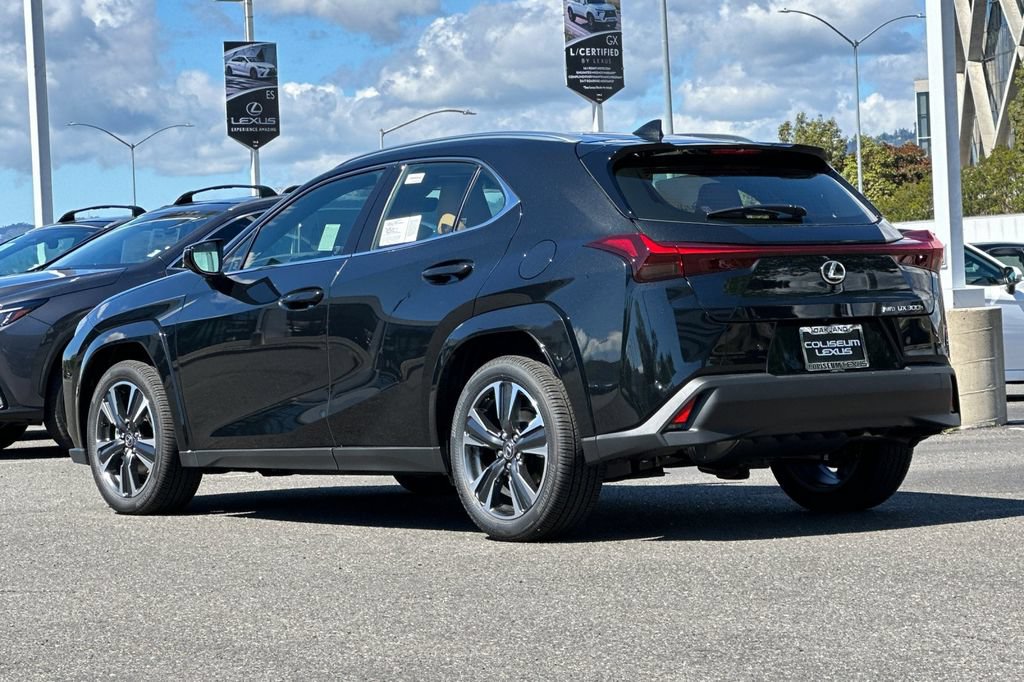 New 2026 Lexus UX 300h AWD image 6