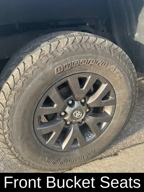 Used 2020 Toyota Tacoma SR5 AWD/4WD image 30