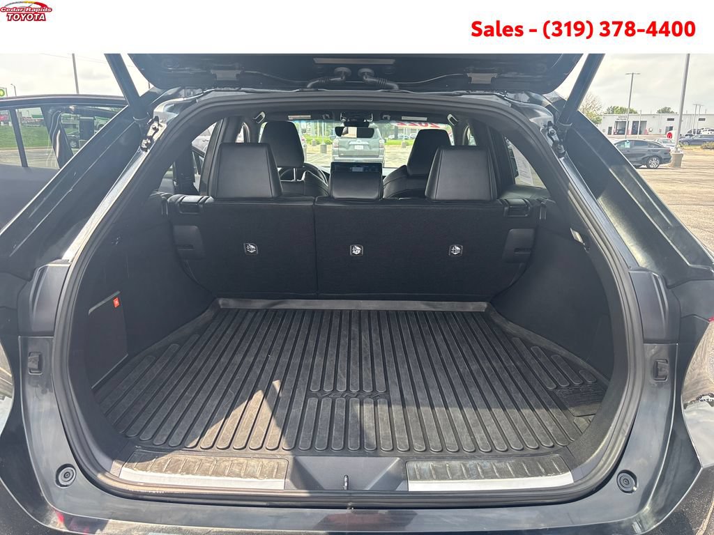 Certified 2022 Toyota Venza XLE AWD/4WD image 15