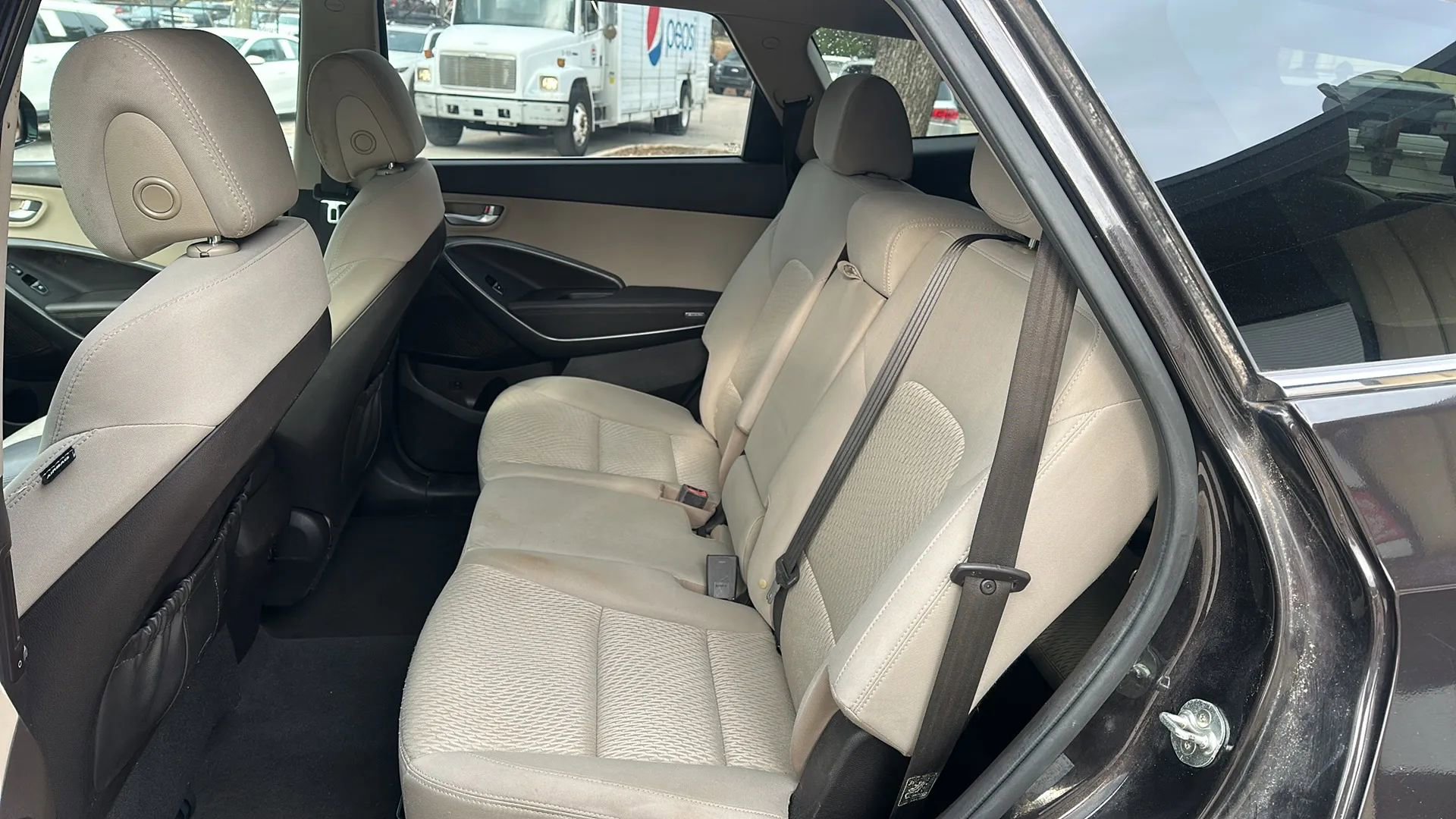 Used 2018 Hyundai Santa Fe SE image 15