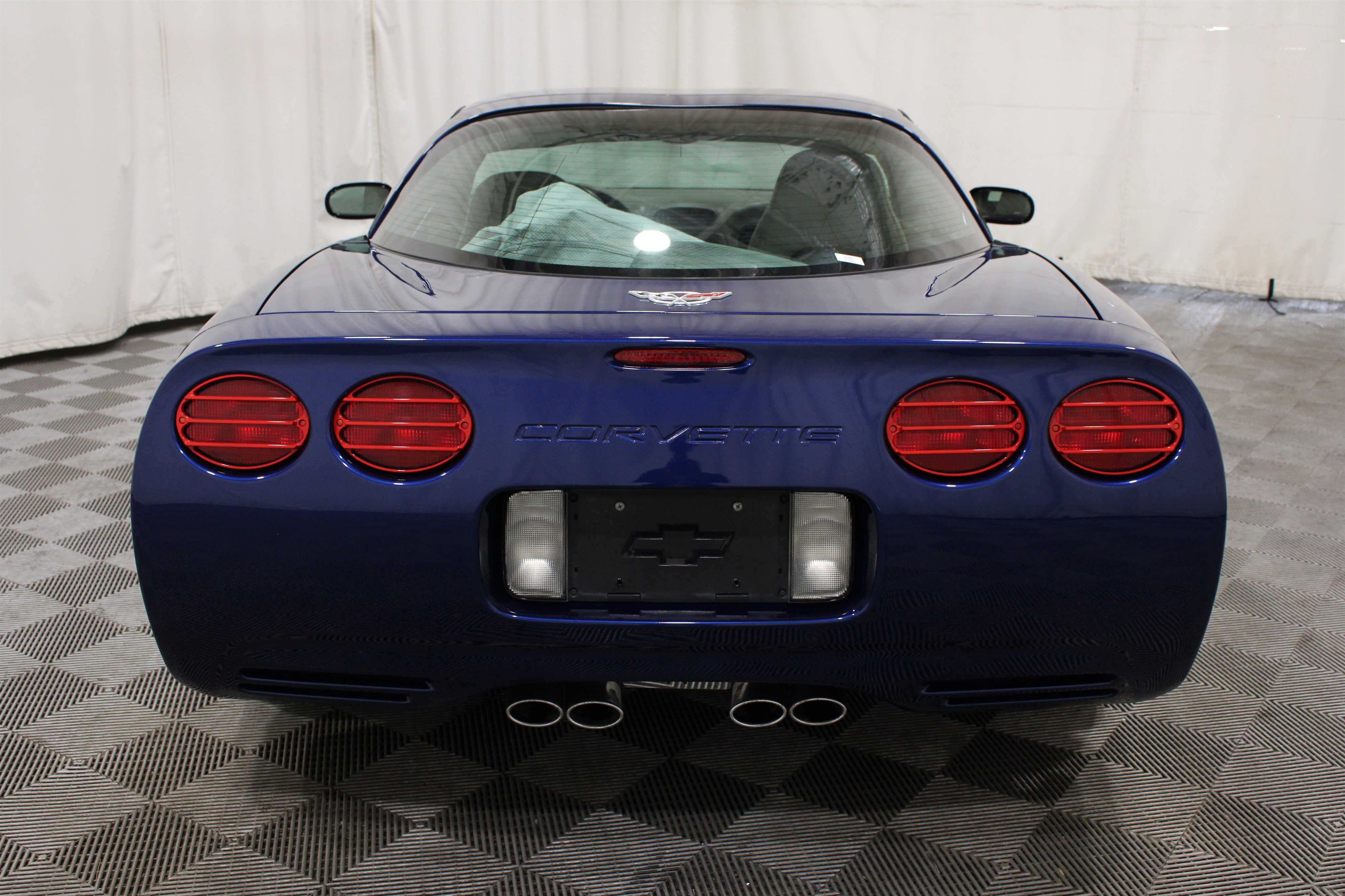 Used 2004 Chevrolet Corvette Coupe w/ Preferred Equipment Group RWD image 20
