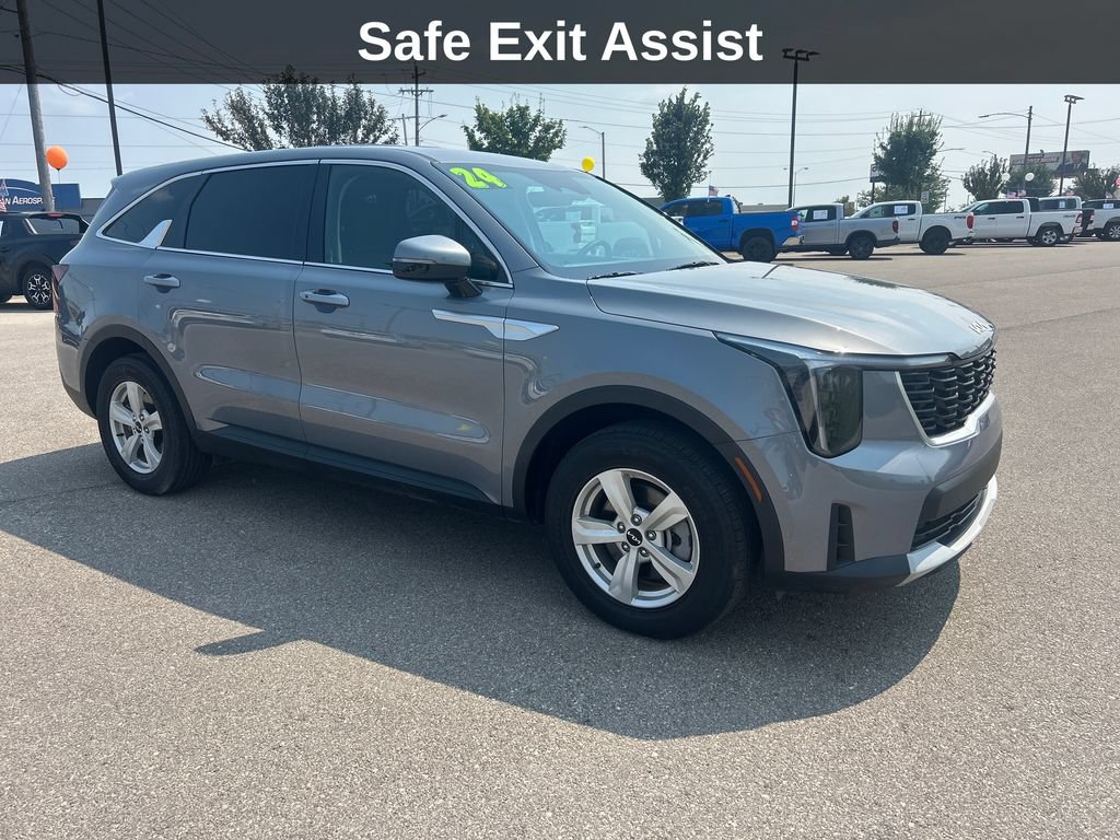 Used 2024 Kia Sorento LX FWD image 9