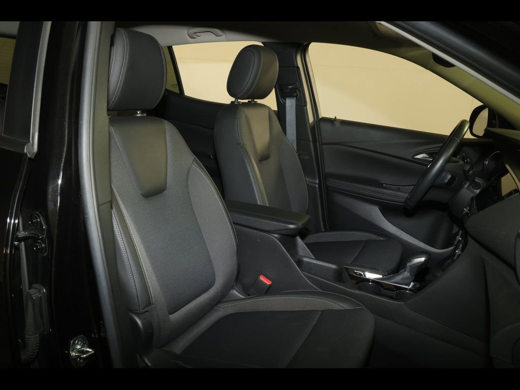 Used 2022 Buick Encore GX Preferred w/ Cold Weather Comfort Package image 26