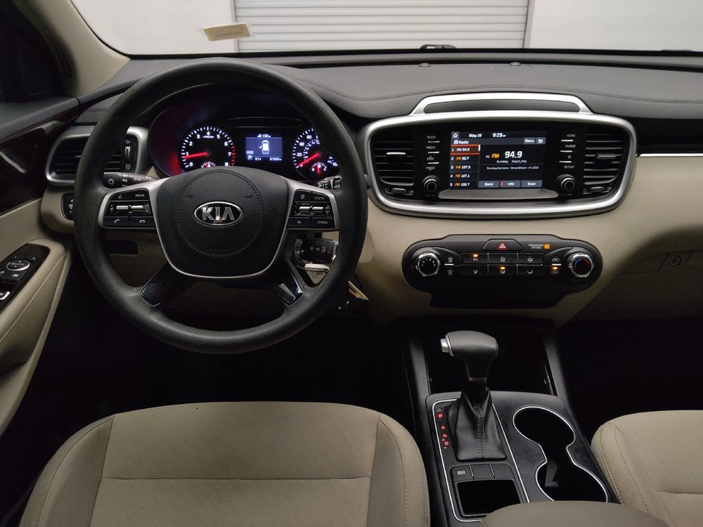 Used 2020 Kia Sorento LX FWD image 22
