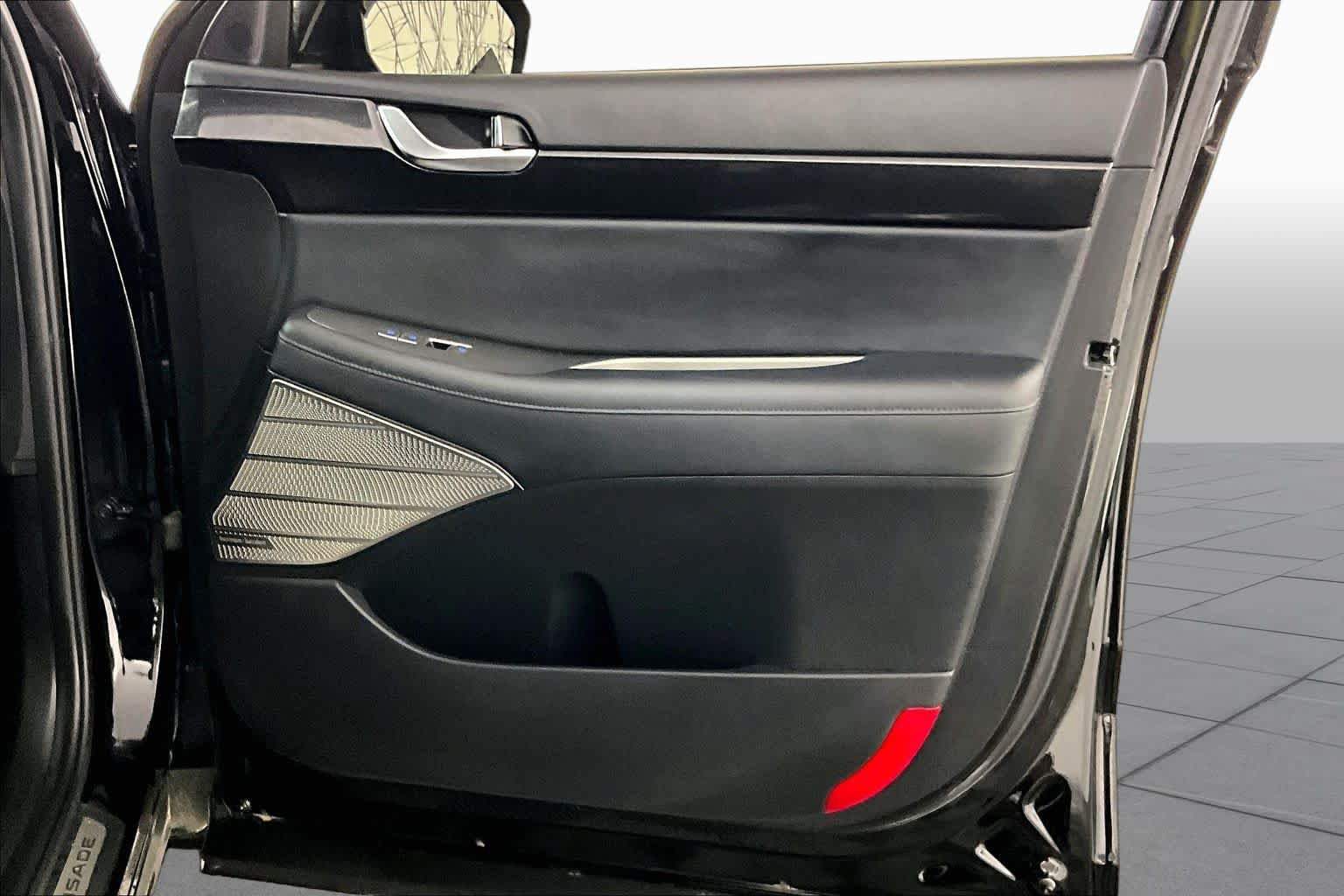 Used 2021 Hyundai Palisade Limited FWD image 21
