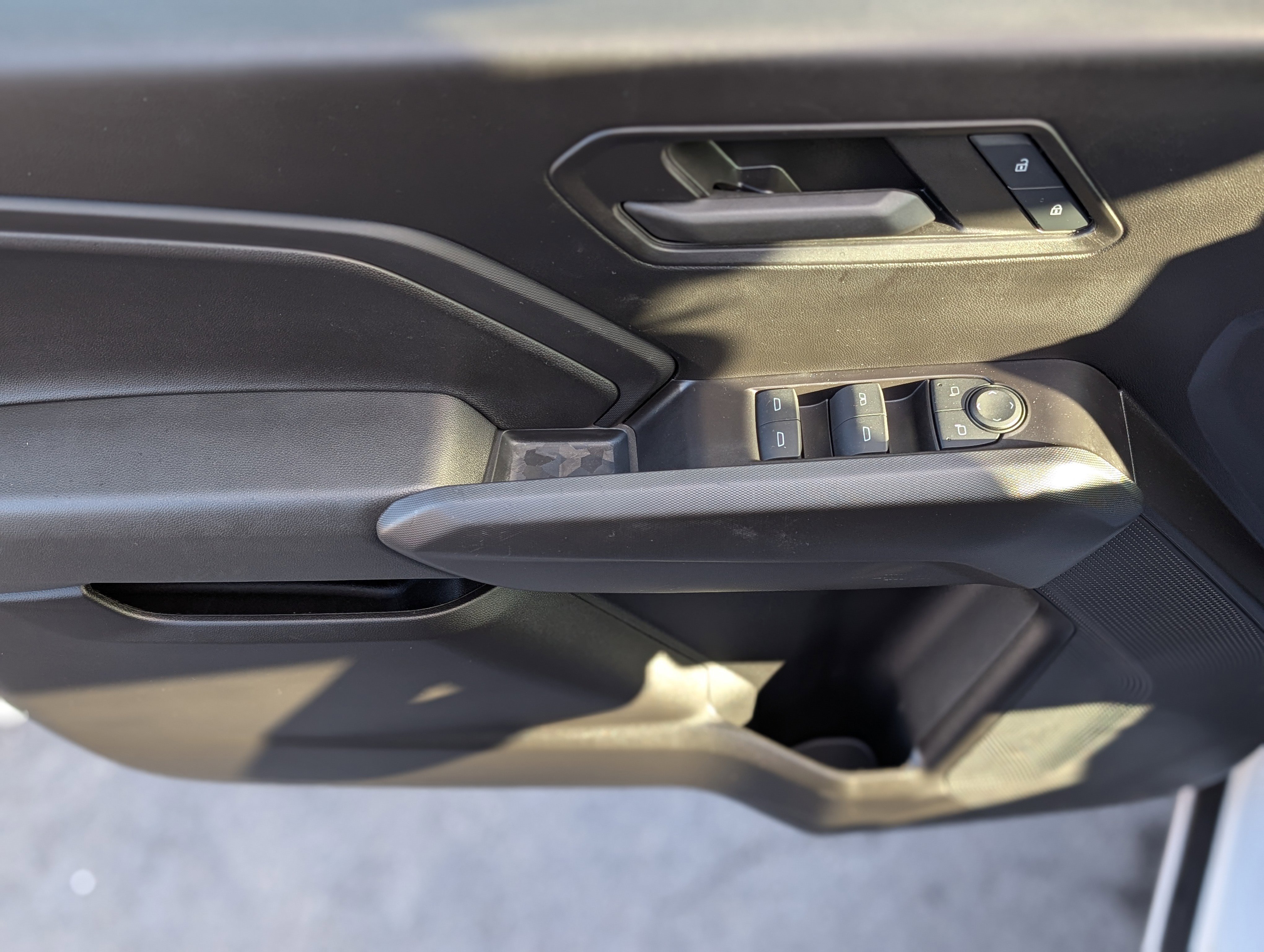 Used 2024 Chevrolet Colorado Trail Boss w/ Advanced Trailering Package image 28