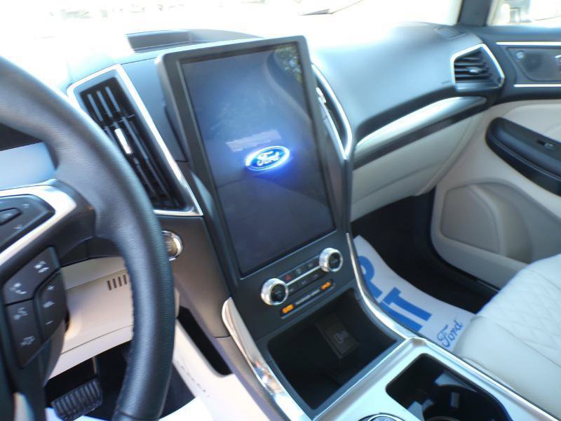 Used 2024 Ford Edge Titanium w/ Equipment Group 301A AWD/4WD image 6