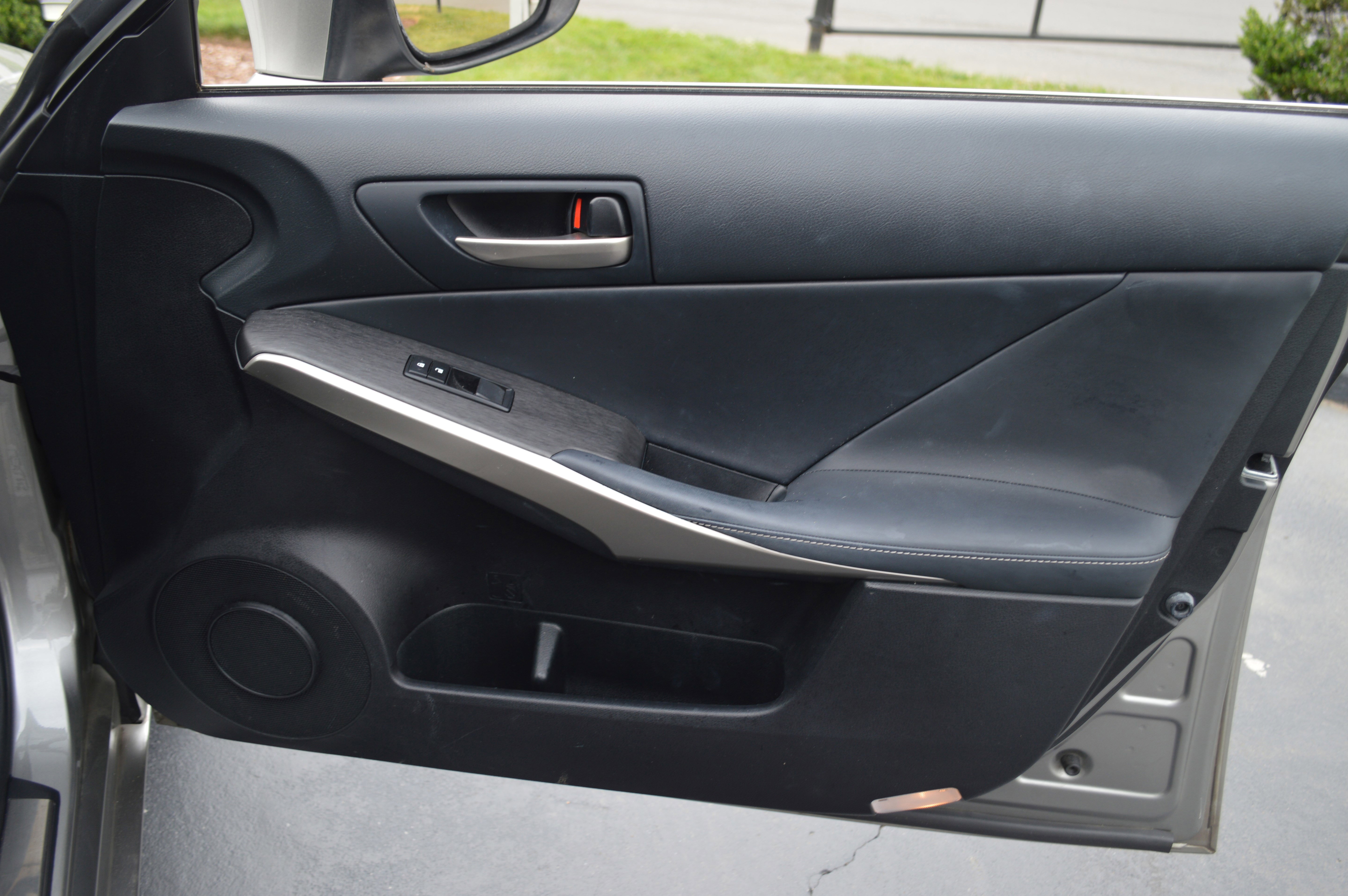 Used 2019 Lexus IS 300 F Sport w/ F Sport Package RWD image 39