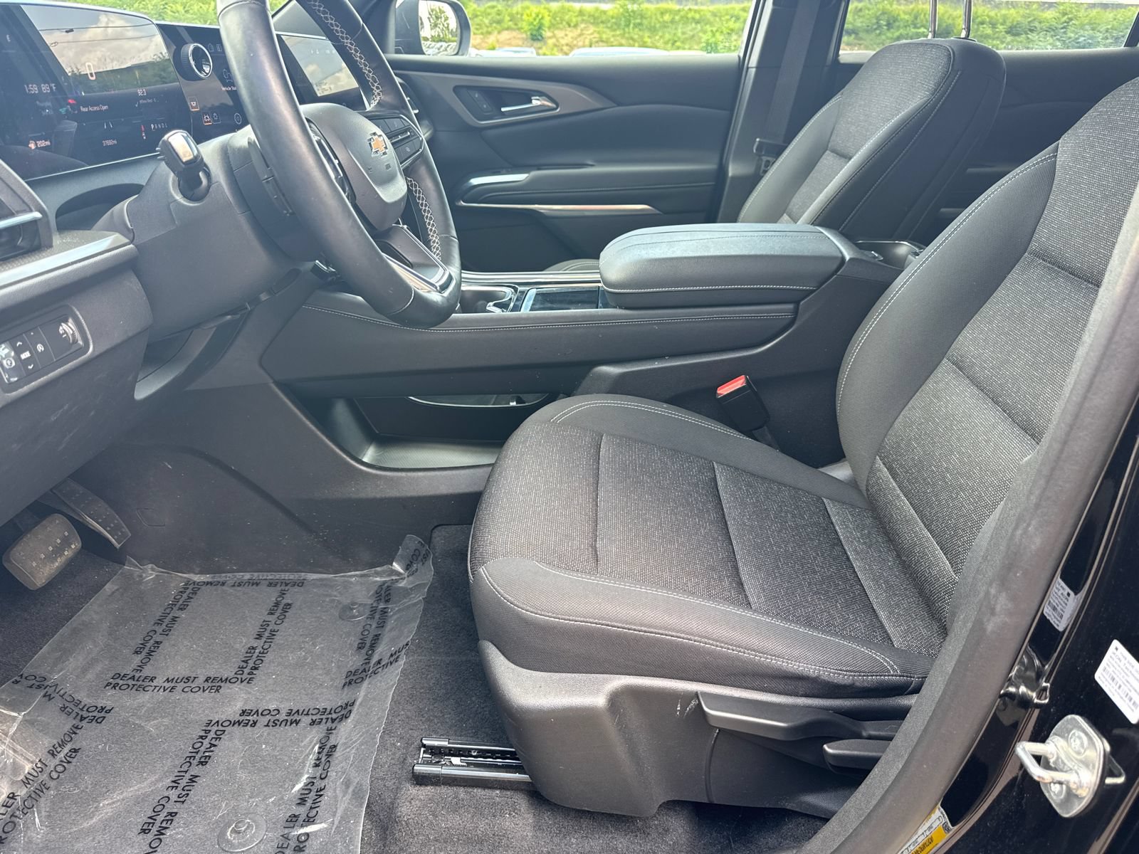 Used 2024 Chevrolet Traverse LS FWD image 9