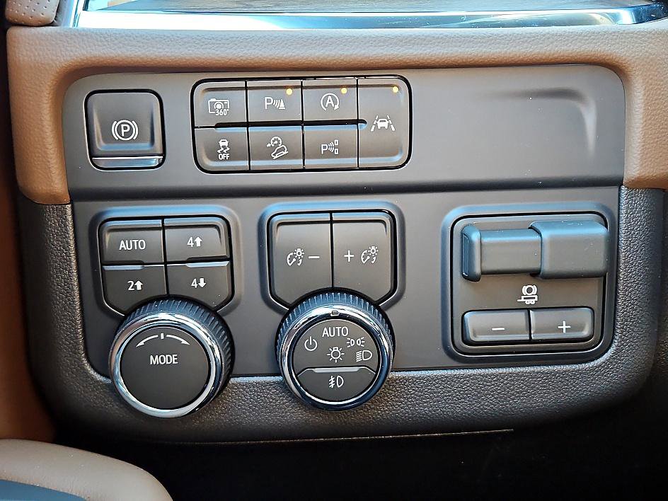 New 2026 Chevrolet Tahoe High Country w/ Sun And Tow Package image 22