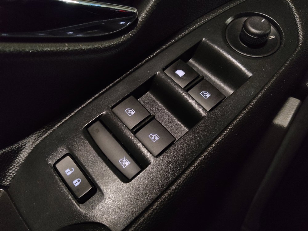 Used 2017 Chevrolet Trax LS image 27