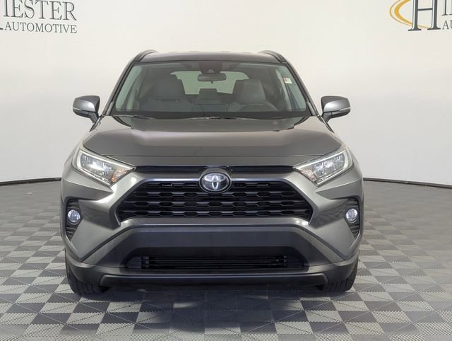 Used 2020 Toyota RAV4 XLE FWD image 3