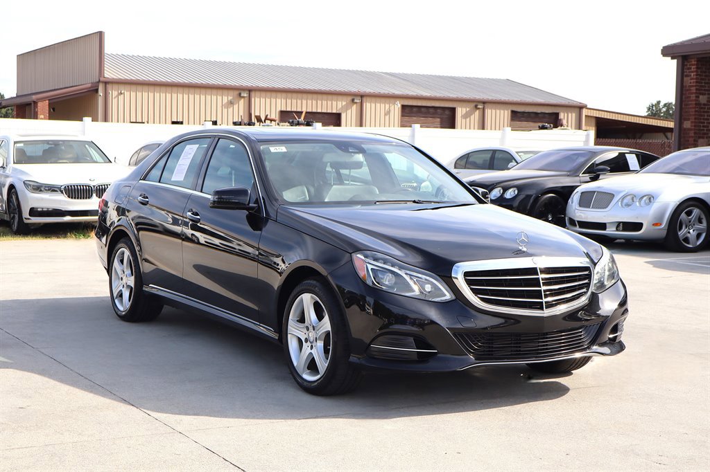 Used 2014 Mercedes-Benz E 250 BlueTEC Sedan image 9