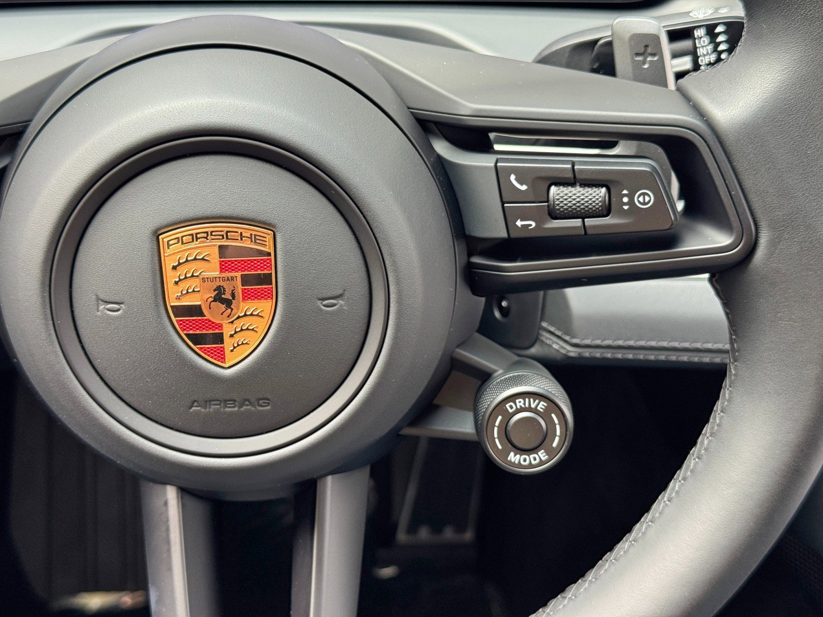 Used 2025 Porsche Panamera 4 AWD/4WD image 23