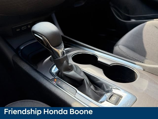 Used 2022 Chevrolet Malibu LT FWD image 36