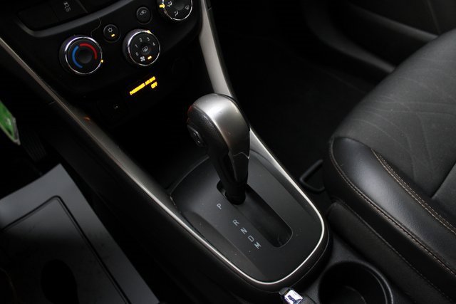 Used 2021 Chevrolet Trax LT image 24